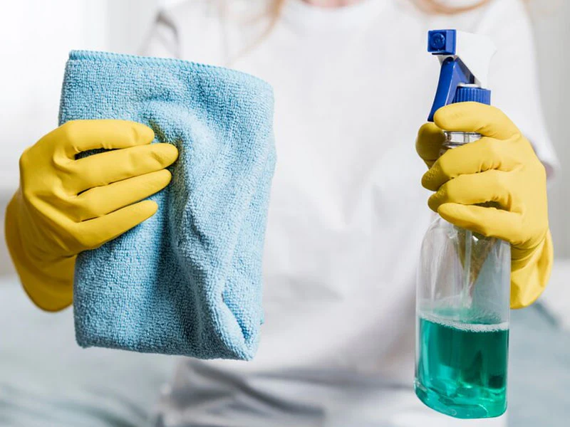 عدم استفاده از شوینده‌های اسیدی یا سفیدکننده‌ها